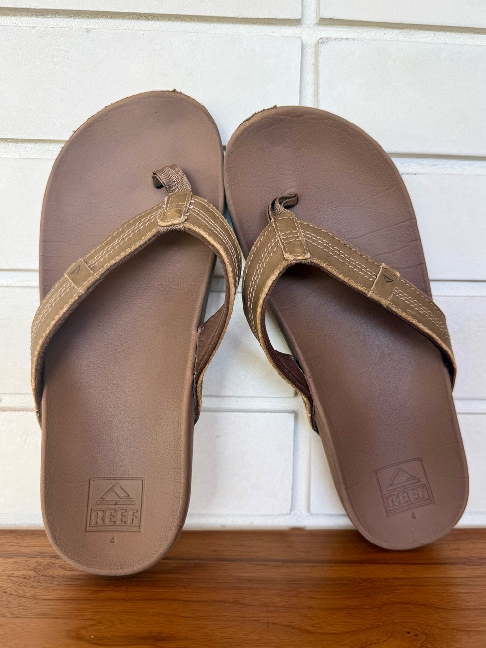 Reef Kids Cushion Phantom Sandals * Size 4 * Tan * Canvas Lined * Flip Flop